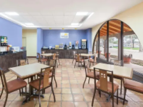 Days Inn by Wyndham Uvalde Hotels in Uvalde