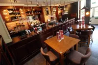 Premier Inn London Croydon South (A212)