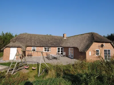 "Hedi" - 900m from the Sea Hotels near Husby Kirke