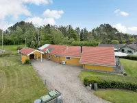 "Hjalmar" - 400m from the Sea Hotels in Millinge