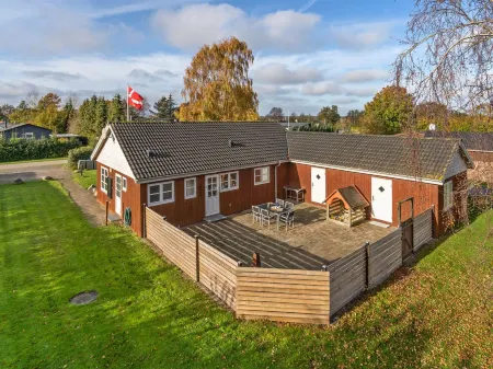 "Swaver" - 300m to the Fjord