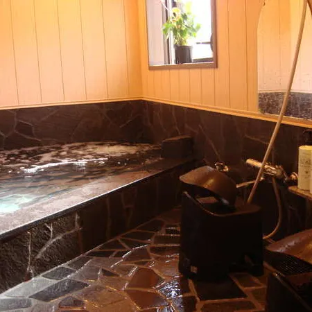 Japanese Style Lodge  Tyaya Отели рядом с достопримечательностью «Курама Онсен Спа»