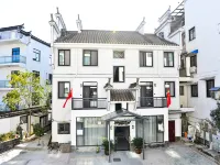 No. 30 Apartment