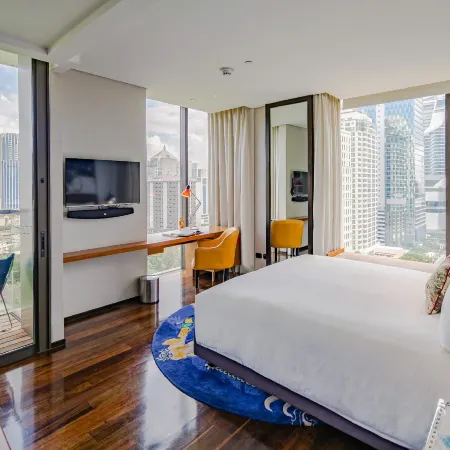 Hotel Indigo BANGKOK WIRELESS ROAD by IHG Отели рядом с достопримечательностью «Станция надземного метро Phloen Chit»