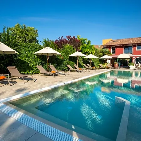 VIP's Motel Luxury Accommodation & Spa