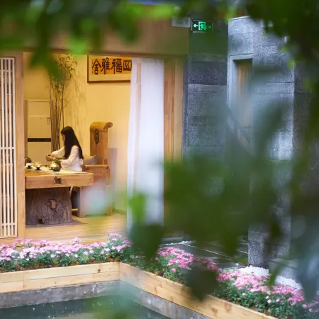 YinYue·Sifu Designer Scenic Inn (Lijiang Flagship Store)
