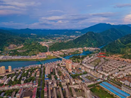 Old Time Homestay (Zixingdong Jianghu Scenic Area)