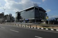Dreamotel Luxury Suites and Rooms Hotels in Pudussery West