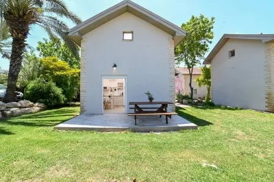 YalaRent Valley View Complex in Merhavia with Private Heated Pool
