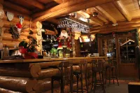 Sfendamos Wood Village