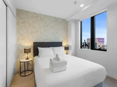 Stunning Apartment Amazing View Near Sky Tower Hotels in Flat Bush