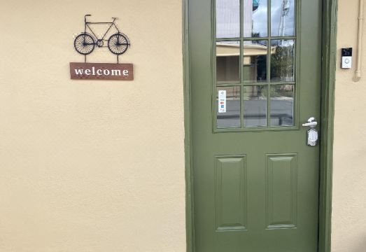 홀리데이 모텔 이미지