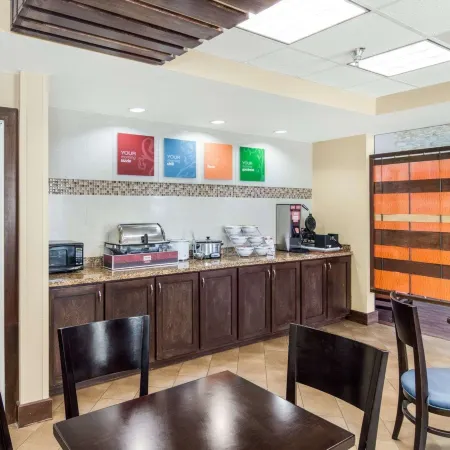 Comfort Suites