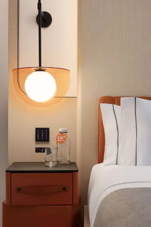 Canopy by Hilton Toronto - Yorkville Отели рядом с достопримечательностью «CMU College of Makeup Art & Design»