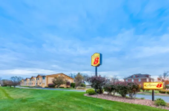 Super 8 by Wyndham Liverpool/Clay/Syracuse Area Hotels in Clay