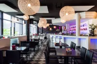 โรงแรมอันแดร์โอเพอร์ - ที่มีบาร์
