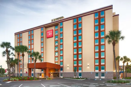 Red Lion Hotel Orlando Lake Buena Vista South Отели рядом с достопримечательностью «Джайв Кидс Уорлд Виллидж»