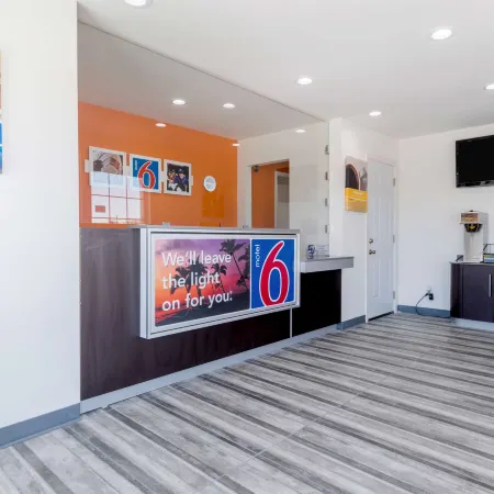 Motel 6 Barstow, CA - Route 66