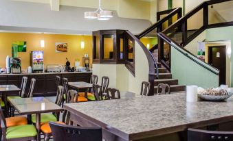 Quality Inn & Suites Medina - Akron West