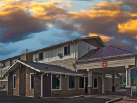 Super 8 by Wyndham Boise Hotels in Boise