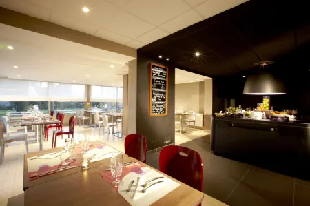 Campanile Compiegne Отели рядом с достопримечательностью «Замок Пьерфон»