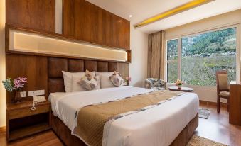 Coral Resort and Spa Centrally Heated Mountain Side Resort Manali