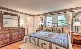 Riverside Retreat w/ Boat Dock in Sunny Astor!