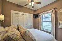 Riverfront Arkansas Retreat Near Fishing and Hiking! - Pet friendly