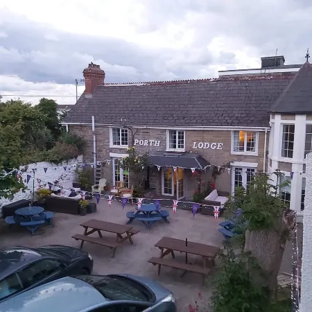 Porth Lodge