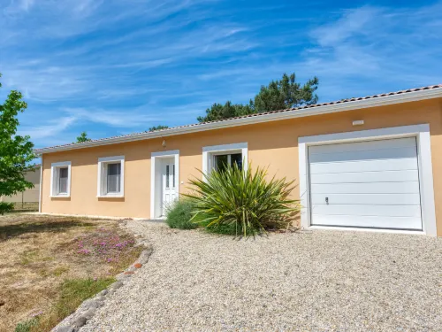 Les Ormes - Homestays