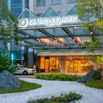 Tokushima Grandvrio Hotel Отели рядом с достопримечательностью «Komatsu Beach»