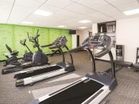 La Quinta Inn & Suites by Wyndham Clifton/Rutherford - Gym