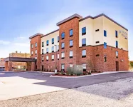 Cobblestone Hotel & Suites - Superior Duluth Các khách sạn gần Harrington Arts Center