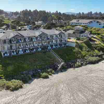 Pelican Shores Inn Hotel Exterior