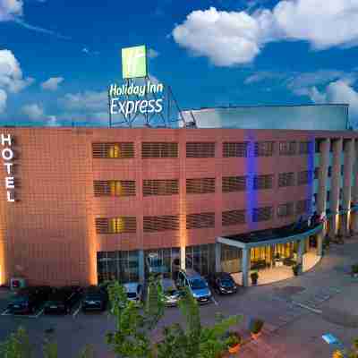 Holiday Inn Express Parma Hotel Exterior