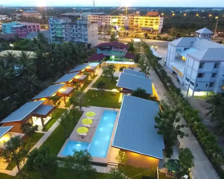 Golf Inn Resort Hotels in Mueang Samut Songkhram
