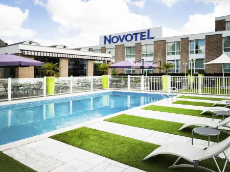 Novotel Valenciennes Отели в г. Рувиньи