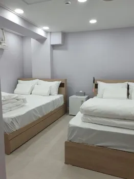 Winwin Guesthouse Hotels near Seoul Animation Center