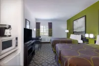 Super 8 by Wyndham de Soto Hotels in De Soto