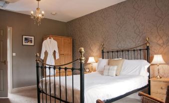 The Poplars Rooms & Cottages