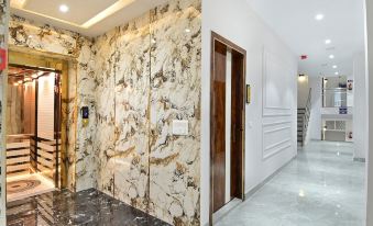 Hotel Saina International