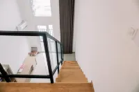 Cozy Stay and Comfy Studio Loft Kingland Avenue Apartment Hotels in North Serpong
