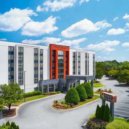 Hyatt Place Greensboro Отели рядом с достопримечательностью «Торговый центр Four Seasons»