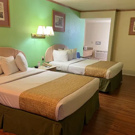 Travelodge by Wyndham Holbrook