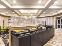 La Quinta Inn & Suites by Wyndham Denver Boulder-Louisville - breakfast