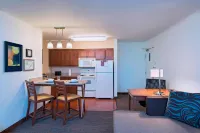 Residence Inn Columbia Hotel dekat Kimball Ballroom