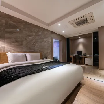Ever Tourist Hotel