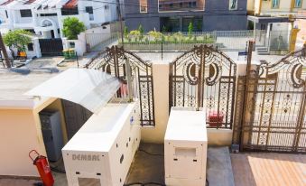 Annes Luxury Suites Ltd