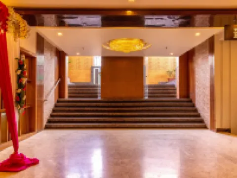 Dng the Grand Hotel Hotels in Kanpur