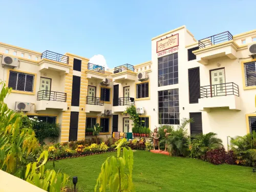 Binodini Hotel & Restaurant Hotels in Prantik